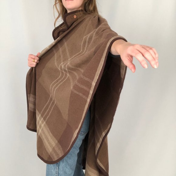 Stunning Vintage Wool Tartan Plaid Oversized Poncho Cape Jacket Coat Cardigan - Picture 7 of 11